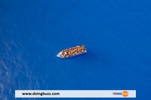 04 Migrants Éjectés D&Rsquo;Un Bateau Meurent Au Large Des Côtes Espagnoles