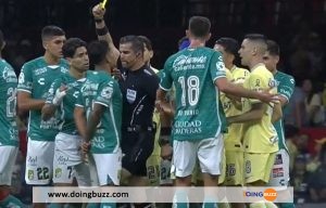 Cet Arbitre Mexicain Se Bat Avec Un Joueur En Plein Match (Vidéo)