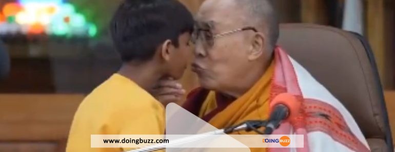 La Vidéo Du Dalaï Lama Embrassant Un Petit Garçon Fait Le Buzz