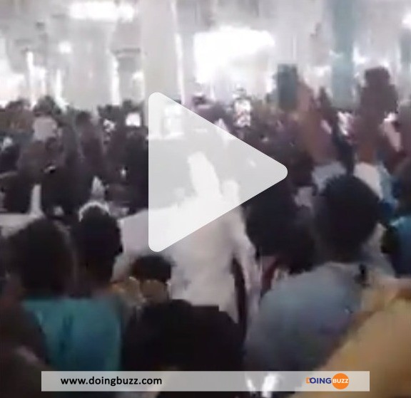 Video : Un Concert En Plein Mois De Ramadan Dans Une Mosquée, Indigne