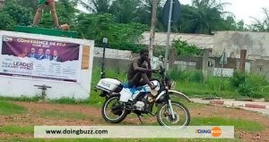 Bénin : Un Fou S’Empare De La Moto De Fonction D&Rsquo;Un Policier Et Ose… (Photo)