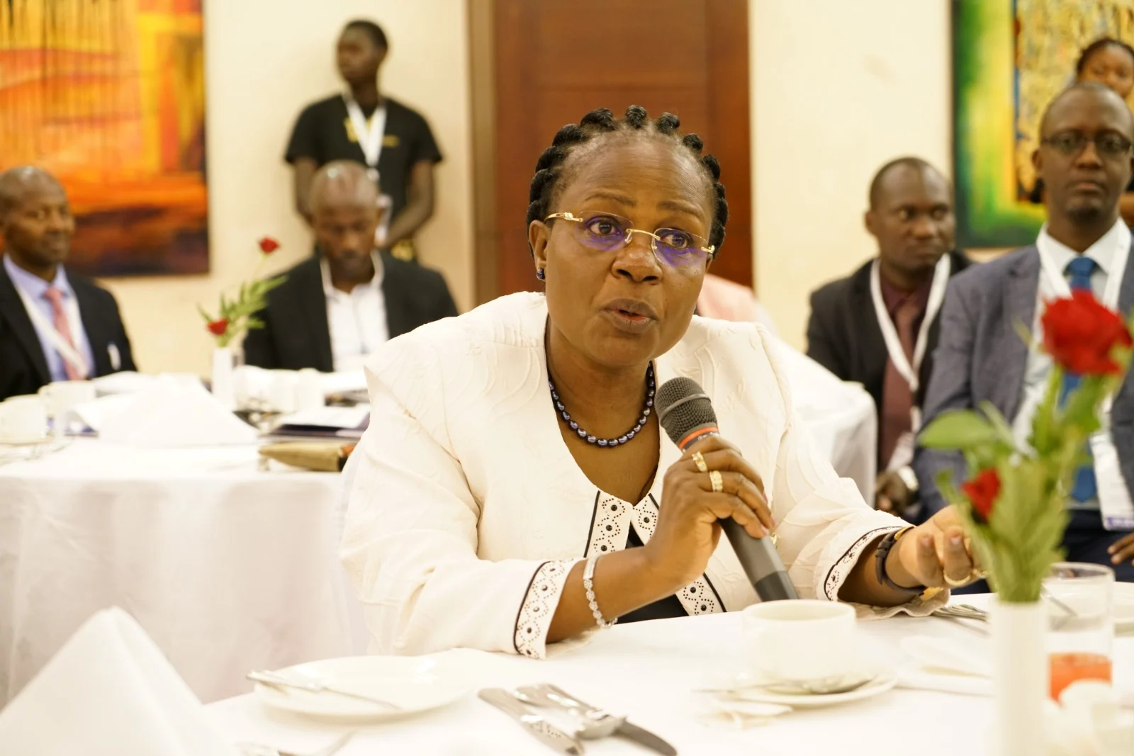 Ouganda : Une Ministre Inculpée Pour Vol De...