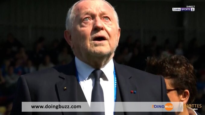 Jean-Michel Aulas Reçoit Un Bel Hommage De La Part Des Supporters