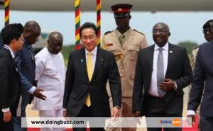 Le Premier Ministre Japonais En Afrique