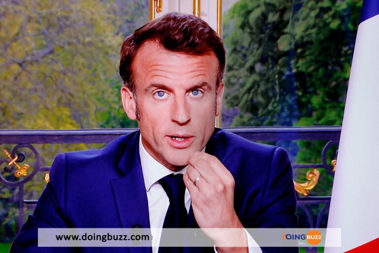 Emeutes En France : Emmanuel Macron Annonce Une Loi D'Urgence