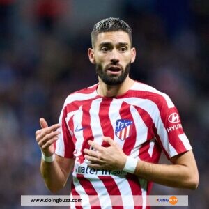 L&Rsquo;Avenir De Yannick Carrasco Semble De Plus En Plus Flou !