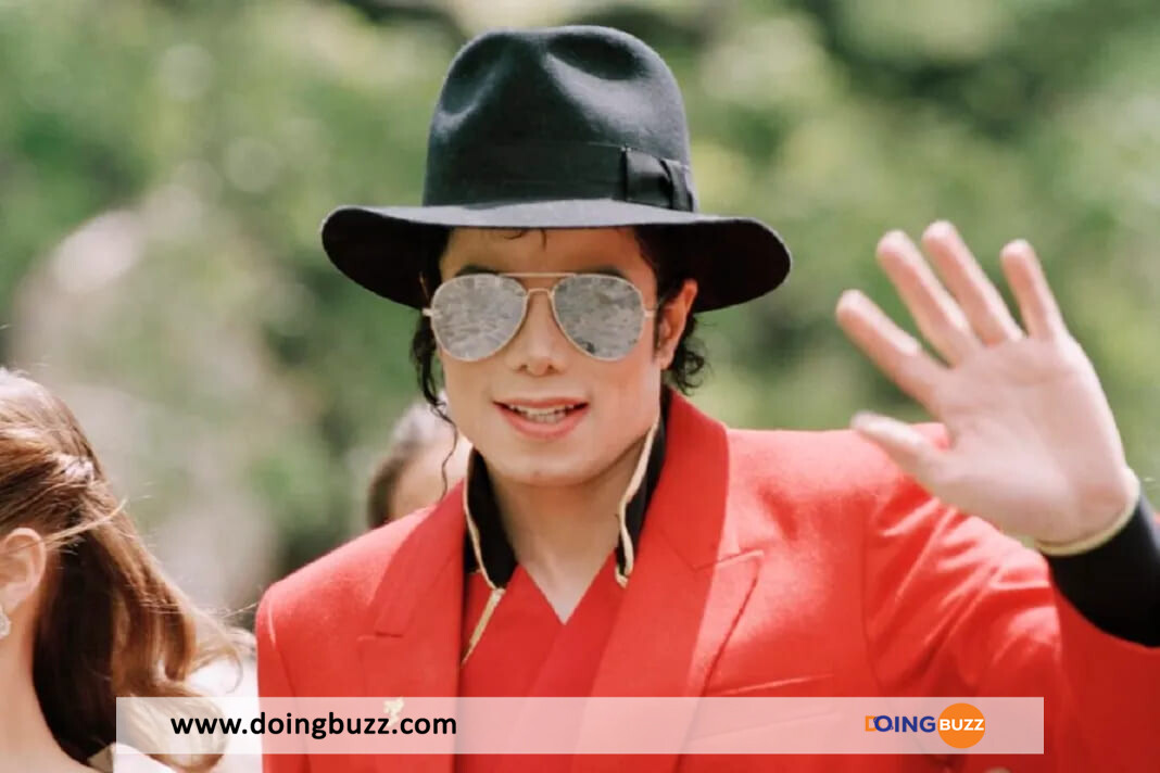 Michael Jackson : Son Chapeau Emblématique Et Autres Trésors Musicaux Aux Enchères À Paris