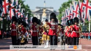 Découvrez Le Défilé Trooping The Colour Dédié À L&Rsquo;Anniversaire Du Roi Charles Iii