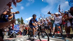 En Images – Tour De France 2023 : Thibaut Pinot Fait Ses Adieux À La Grande Boucle Dans Une Ambiance Survoltée