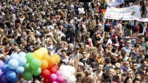 Allemagne : Traditionnelle Marche Des Fiertés À Berlin