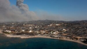 Vidéo : No Comment : Un Spectacle De Désolation À Rhodes Après Des Incendies Dévastateurs