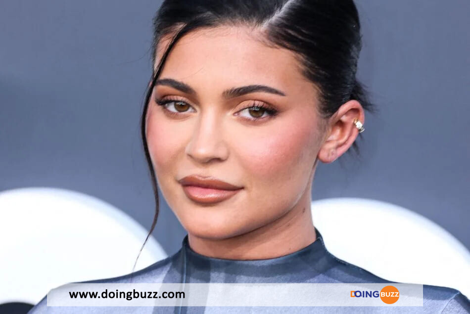 Kylie Jenner Brise Le Silence Sur Les Rumeurs De Chirurgie : Les Secrets Révélés