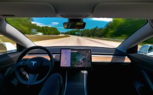 Tesla À Nouveau Visé Par Une Enquête Pour Publicité Mensongère À Propos D&Rsquo;Autopilot