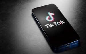 Sur Tiktok, Les Fake News Se Propagent De Plus En Plus À Cause De L&Rsquo;Ia