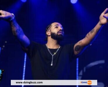 Drake Reçoit Des Soutiens-Gorge En Plein Visage À Chicago (Video)