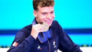 Natation : Record Du Monde Pour Le Français Léon Marchand, Qui Pulvérise Celui De Michael Phelps