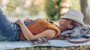 Vidéo – Vacances, Travail : Même Courte, La Sieste A Des Superpouvoirs