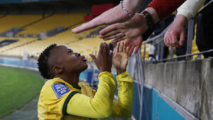 Kgatlana, La Courageuse Attaquante Sud-Africaine Qui Surmonte Le Deuil Pour Participer À La Coupe Du Monde Féminine