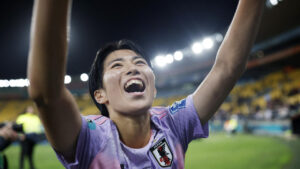 Le Japon Triomphe De La Norvège Avec Un Score De 3-1 Et Se Qualifie Pour Les Quarts De Finale.