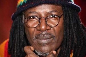 Alpha Blondy : « La Paix Ne Se Limite Pas À Un Mot, Mais Nécessite Un Comportement », La Star Exprime Sa Colère Contre…