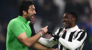 Kwadwo Asamoah Rend Hommage À La Légende Gianluigi Buffon: Profitez De Votre Retraite.