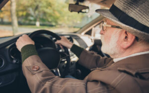 Selon Cette Proposition De Loi, Les Seniors Devraient Passer Une Visite Médicale Pour Obtenir Le Droit De Conduire