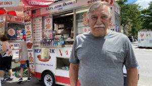 Dan Rossi, Vétéran De Guerre Et Maître Du Hot-Dog À New York