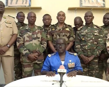 Coup D&Rsquo;État Au Niger : La France Adopte Une Nouvelle Approche