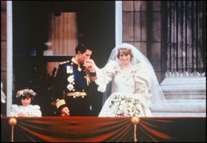 Princesse Diana : La Révélation D&Rsquo;Une Photo Inédite De Sa Robe De Mariée Secrète