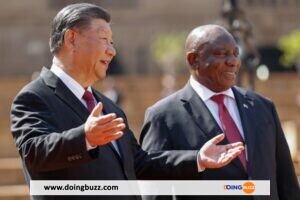 Sommet Des Brics 2023 : Xi Jinping Décoré Par Cyril Ramaphosa