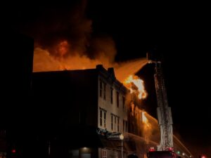 Un Incendie Sur L&Rsquo;Île-Saint-Denis : Une Adolescente De 13 Ans Tragiquement Piégée Par Les Flammes