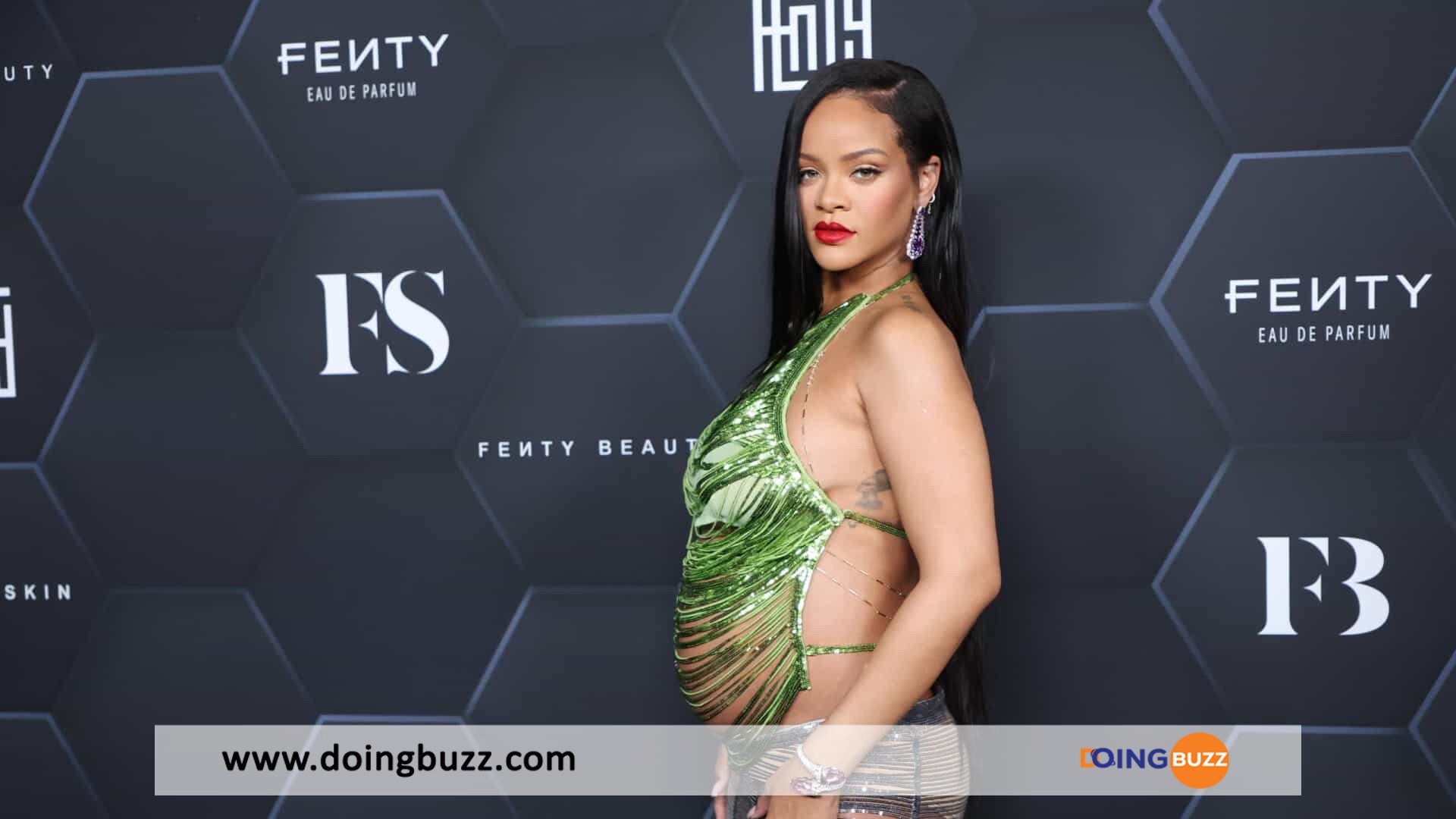 La Chanteuse Mondialement Connue, Rihanna, A Récemment Égayé Le Monde Avec La Naissance De Son Deuxième Enfant