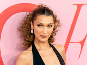 Bella Hadid Révèle Souffrir D&Rsquo;Une Grave Maladie Infectieuse Depuis Quinze Ans