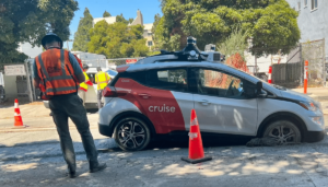 Un Taxi Autonome Se Retrouve Malheureusement Coincé Dans Du Béton Encore Humide