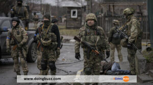 Guerre En Ukraine : Une Vidéo Des Soldats Ukrainiens  Qui Se Rendent Fait Le Buzz