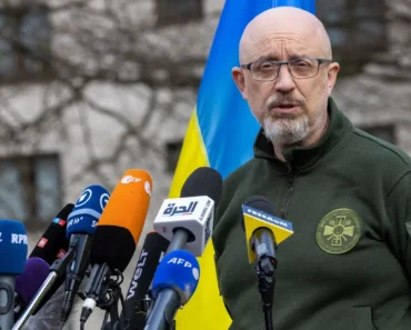 Scandale : Deux Ministres De La Défense Ukrainienne Accusés De Détournement De Fonds