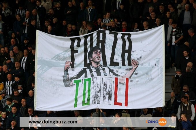 Le Magnifique Geste Des Fans De Newcastle À Sandro Tonali !