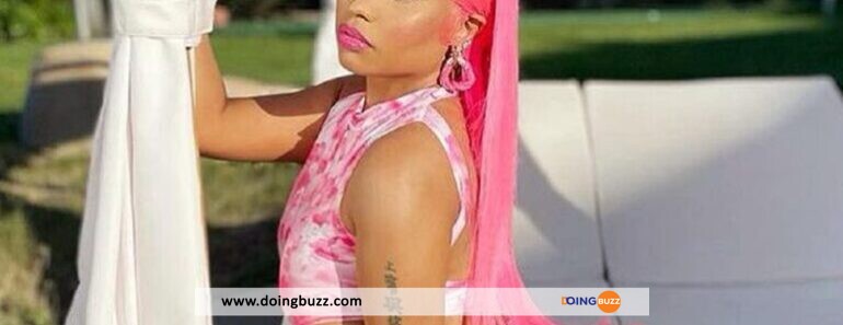 Nicki Minaj : Les S3Ins De La Rappeuse S&Rsquo;Échappent Lors De La Tournée Pink Friday 2 (Video)