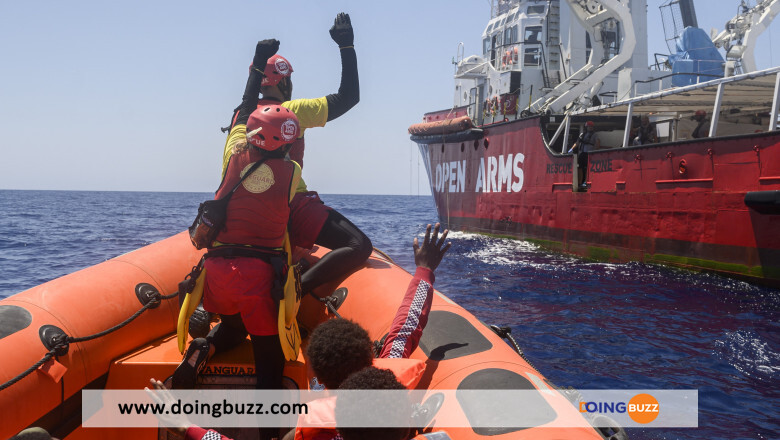 L'Italie Prend Des Mesures Strictes Pour Dissuader Les Migrants En Méditerranée