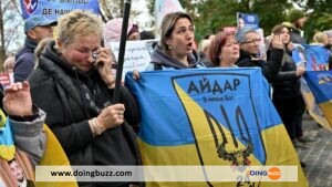 Manifestation Des Épouses De Soldats Ukrainiens : Que Réclament-Elles ?