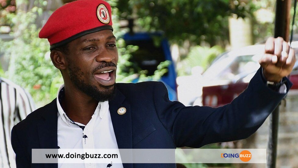 Bobi Wine : L'Opposant Ougandais Arrêté À Son Arrivée À L'Aéroport Du Pays (Photo)