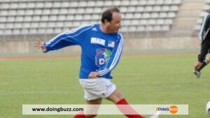 François Hollande Devient Footballeur Et Montre Ses Talents (Video)