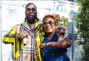 Burna Boy Fier De Sa Maman : Mama Burna Honorée Aux Best Of Africa