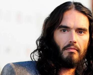 Russell Brand Accusé D&Rsquo;Agression Sexuelle