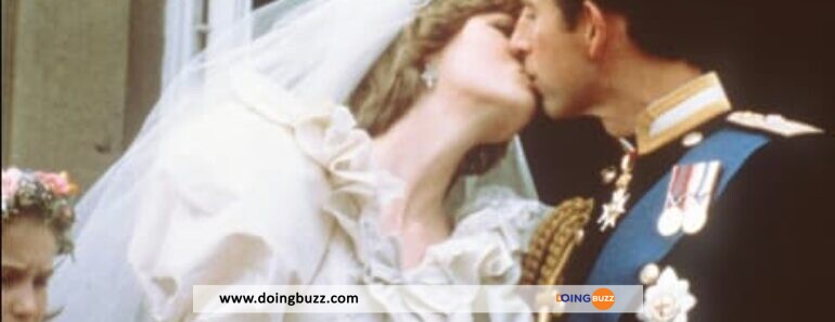 Princesse Diana : Le chemisier rose de fiançailles de l’ex-épouse de Charles III en vente