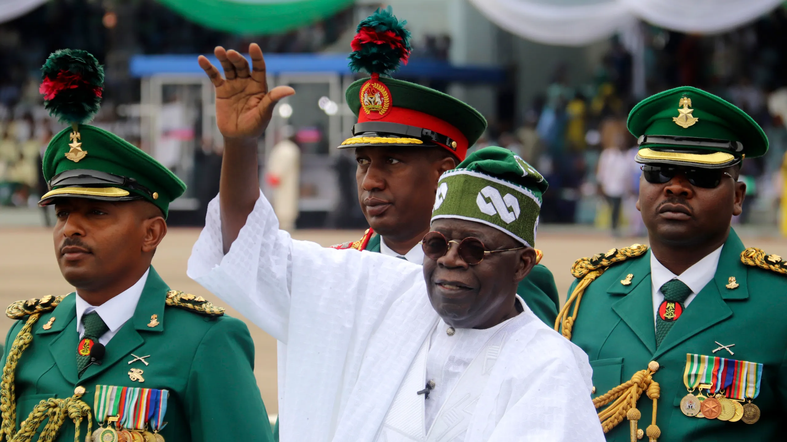 Nigeria : Bola Tinubu Approuve L'Achat D'Un Yatch Présidentiel Et Des Suv, Le Peuple En Colère