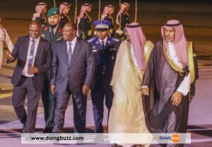 Le Président Alassane Ouattara Décoré Par Macky Sall