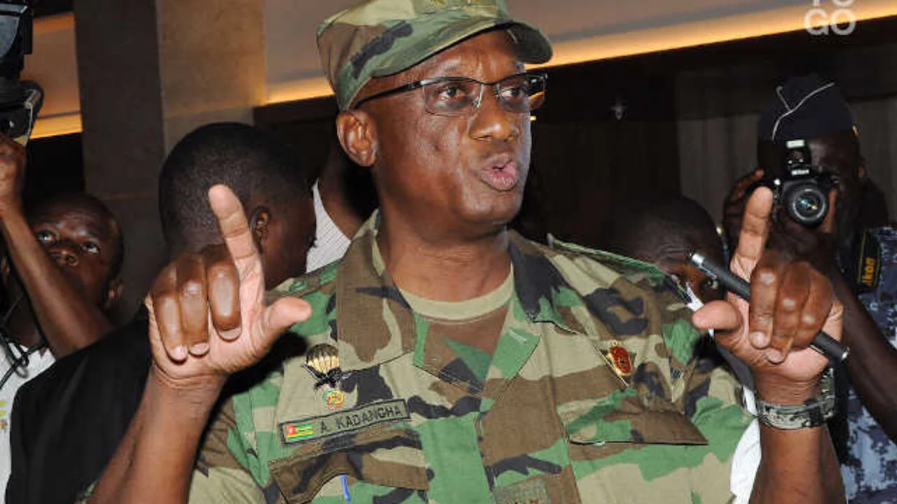 Togo/Procès Madjoulba : 50 Ans De Prison Pour Le Général Kadangha Et ...