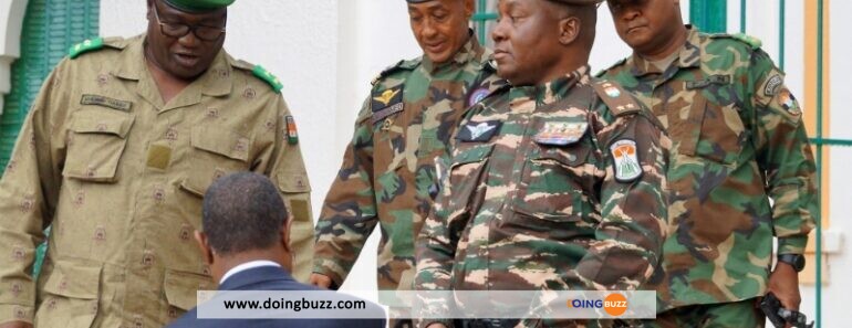 Le Chef Militaire Du Niger, Abdourahmane Tchiani Arrive Au Mali Pour Sa Première Visite