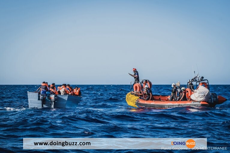 Méditerranée : Un Navire De Secours Sauve 118 Migrants